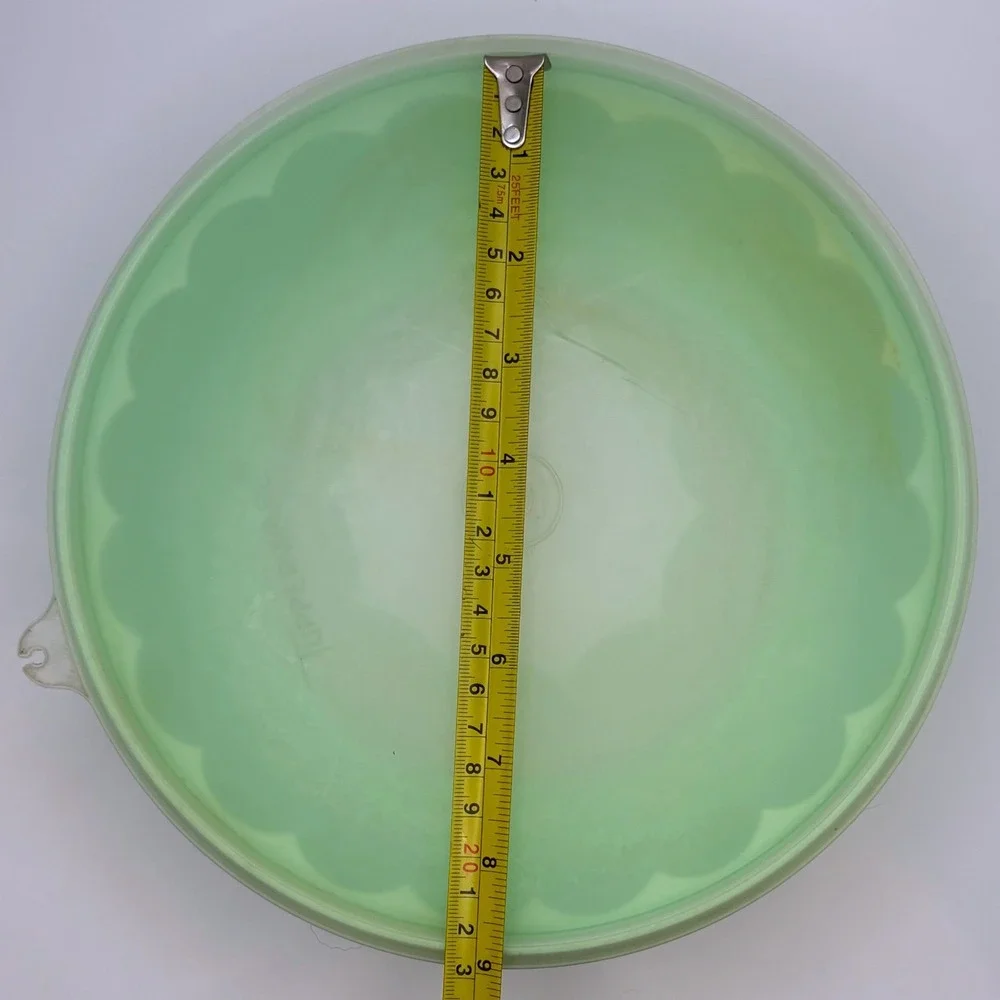 Vtg Tupperware Mint Green Jel-Ring Mold MCM Cottagecore 70s Kitsch Kitchen 1202